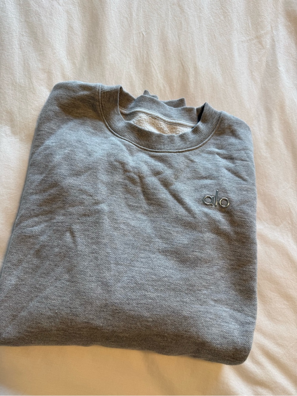ALO Yoga Crewneck Sweatshirt in Heather Gray